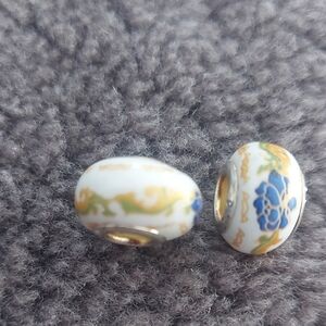 Elegant Floral Bead Charm